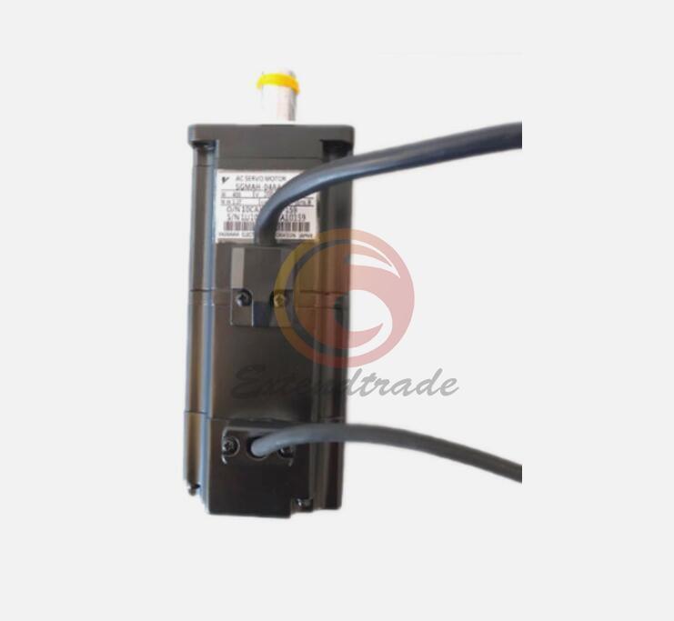 ONE NEW Yaskawa servo Motor SGMAH-04AAA2B