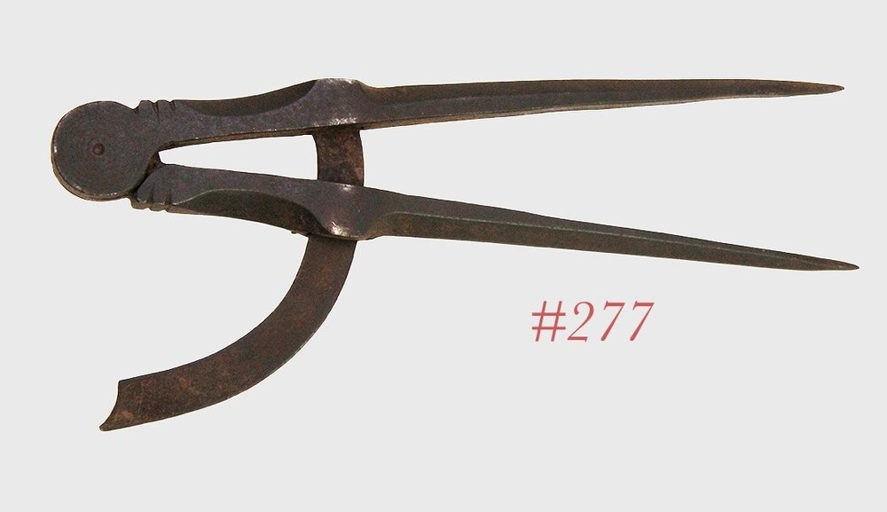 primitive IRON BLACKSMITH MADE DIVIDER CALIPERS nice details
