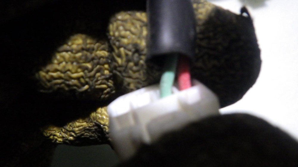 11 KIA SORENTO Ignition W/Key