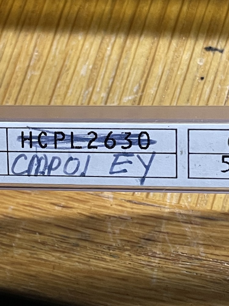 One USED PMI CMP01EY - DUAL fast precision Comparator - Ceramic DIP-16