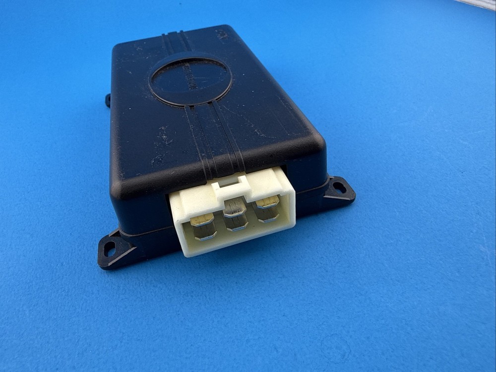 USED DIRECTED 4X05.2 REMOTE START MODULE ONLY - NO REMOTES NO WIRING