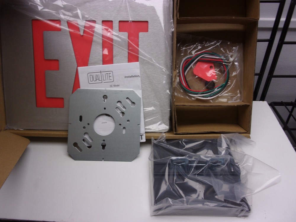 Dual-Lite Cast Aluminum LED Exit Sign SESRBNE