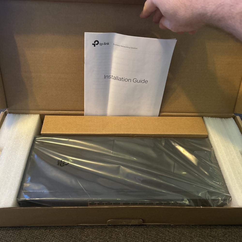 TP-LINK TL-SG1024 24 Port Rack Mountable Ethernet Switch