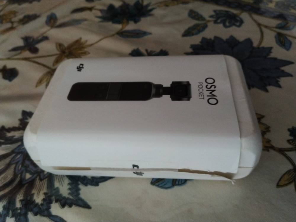 DJI Osmo Pocket 1 3-Axis Stabilizer and 4K Handheld Camera With Case