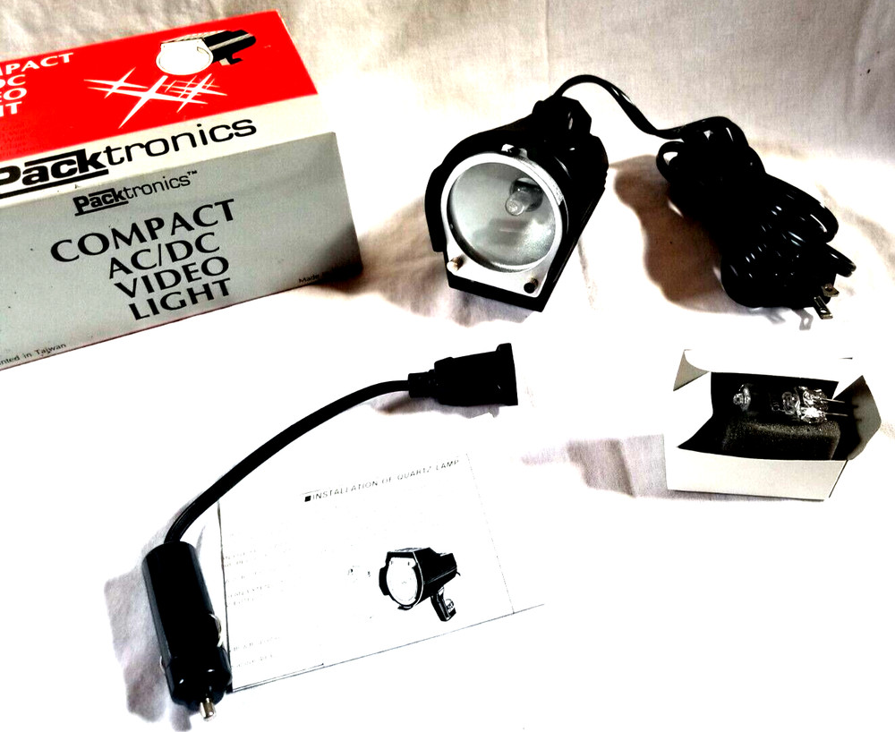 Packtronics Compact AC/DC Video Light Model LT-1 150 Watts w Mount Adaptor Cord