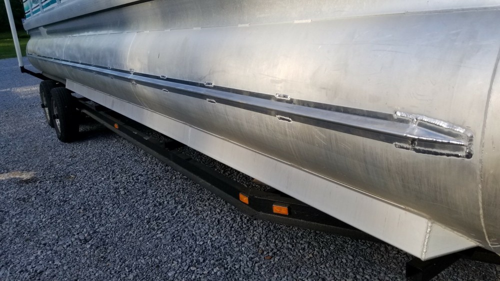 Weld on rub rail for Pontoons 8' individual sections