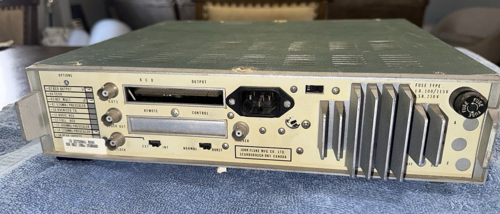 FLUKE 1953A COUNTER TIMER - NO TESTED