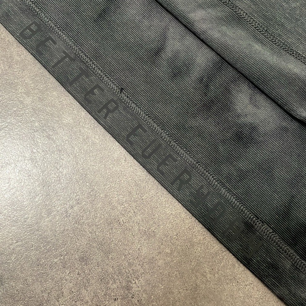 Lululemon Always Agile Short Sleeve size Medium