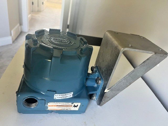 Micro Motion IFT9701-R6N3U Remote Mass Flow-meter Transmitter HART SMART 120VAC