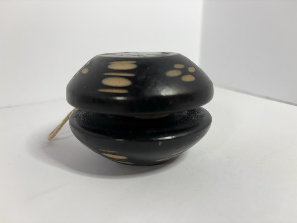 Handcrafted Mango Wood Yo-Yo – Souvenir Toy