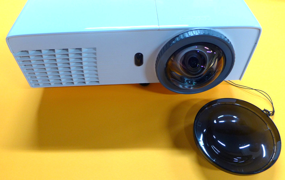 Dell S320wi Interactive 3D Network Projector **NO BULB OR REMOTE** 18YVT