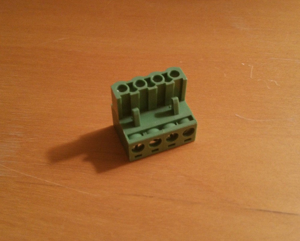 4-Pin Power Plug US AMPS Equalizer Line Driver Amplifier