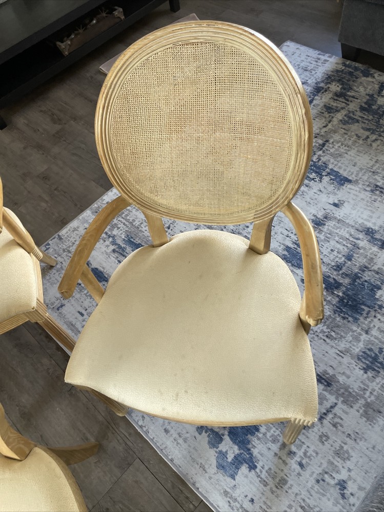 ** LOCAL PICK UP ONLY**JAY SPECTRE Chair Lot