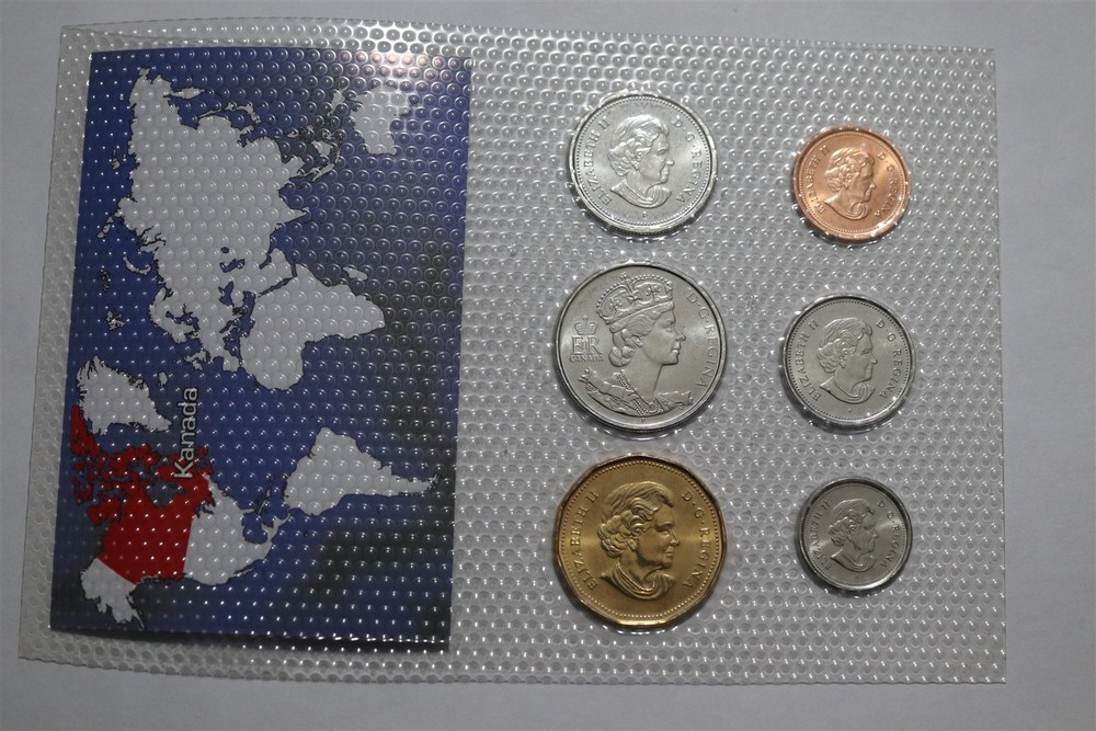 🧭 🇨🇦 CANADA SEALED MINT SET B88 #530