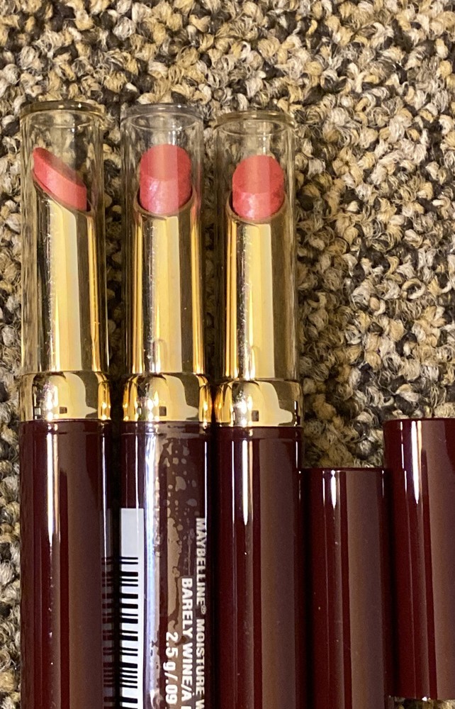 3 MAYBELLINE MOISTURE WHIP GLOSS STICK ,BARELY WINE