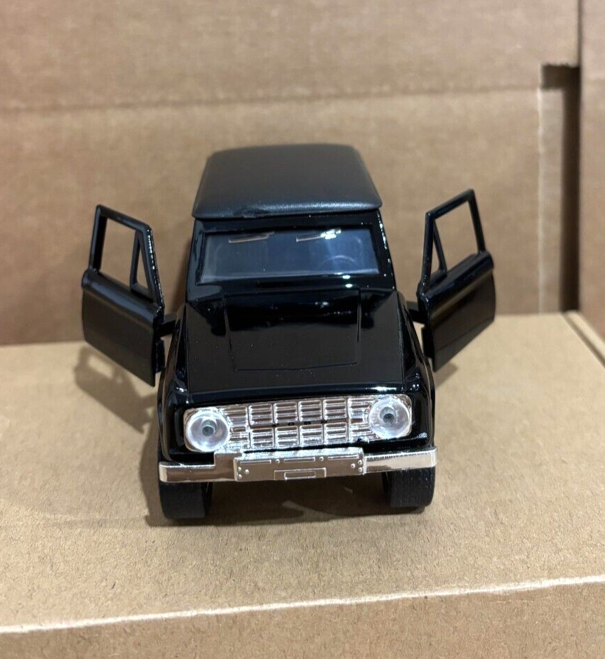1973 Ford Bronco Black 1:32 Diecast Model - 97051BK