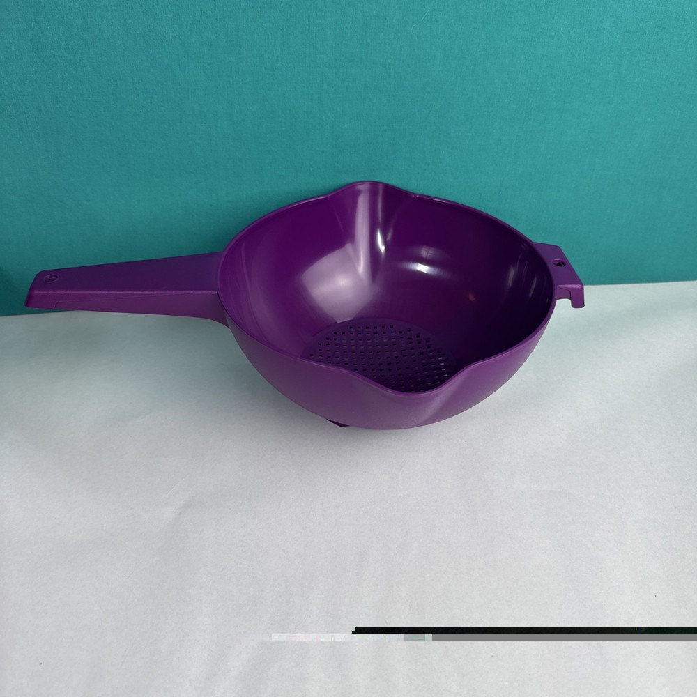 Tupperware 2 Qt Colander Eggplant Purple