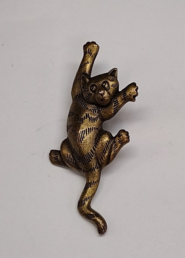 JJ Kitty Cat Crawling Lapel Tack Pin