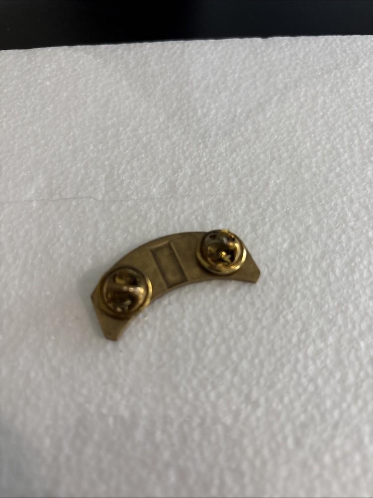 2004 HOG Harley Davidson Owners Group Member Rocker Lapel Pin Pre-owned