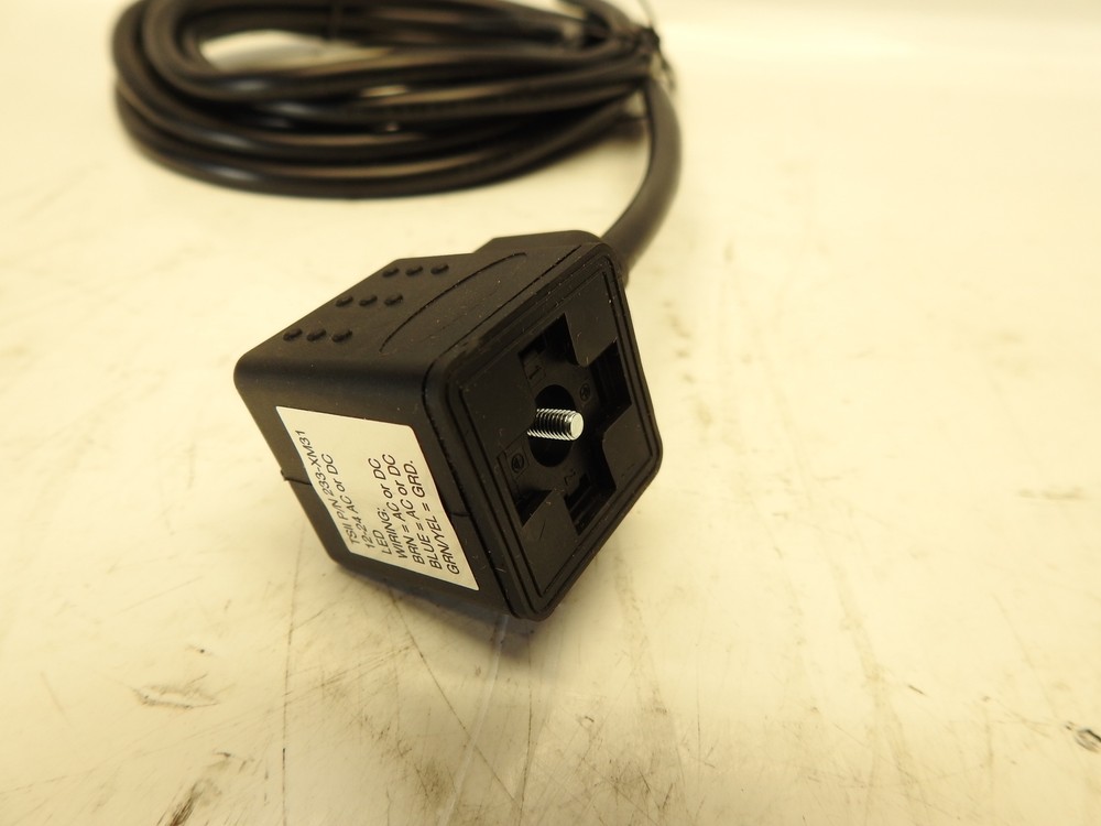 NEW TSII Proximity Switch 233-XM31D