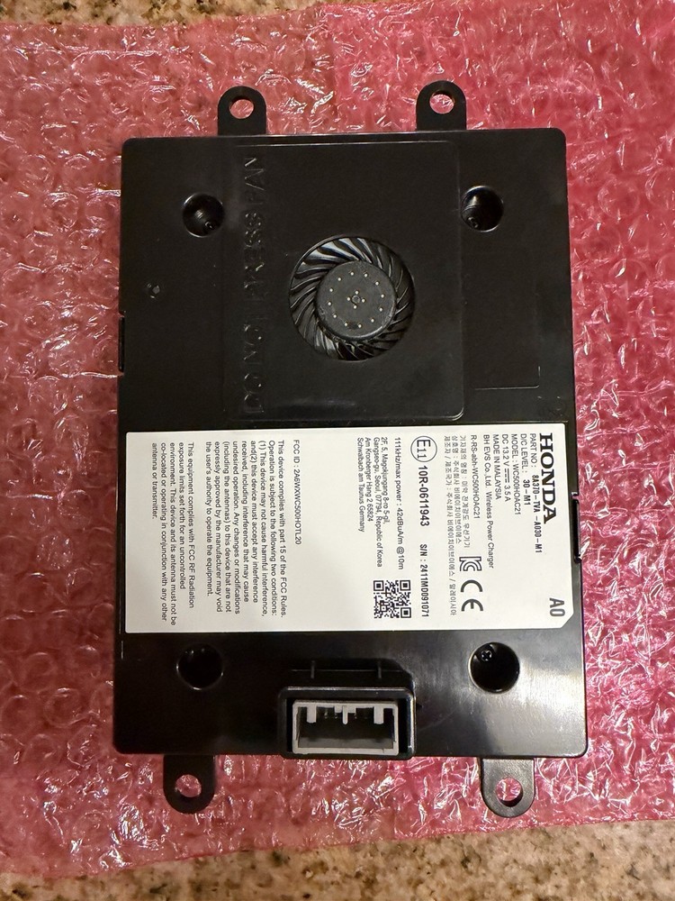 8A370-TVA-A03 Honda Wireless Charger Pad