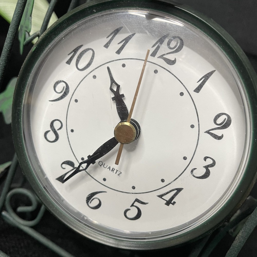 Vintage Quartz Green Leaf Decorative Small Clock WORKING