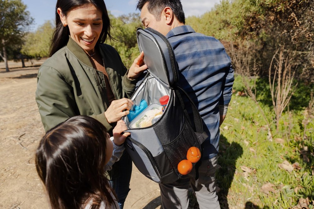 Large Maxcold 2 Pack Ice Block, Reusable Ice Packs for Coolers, Freezer Pack,...