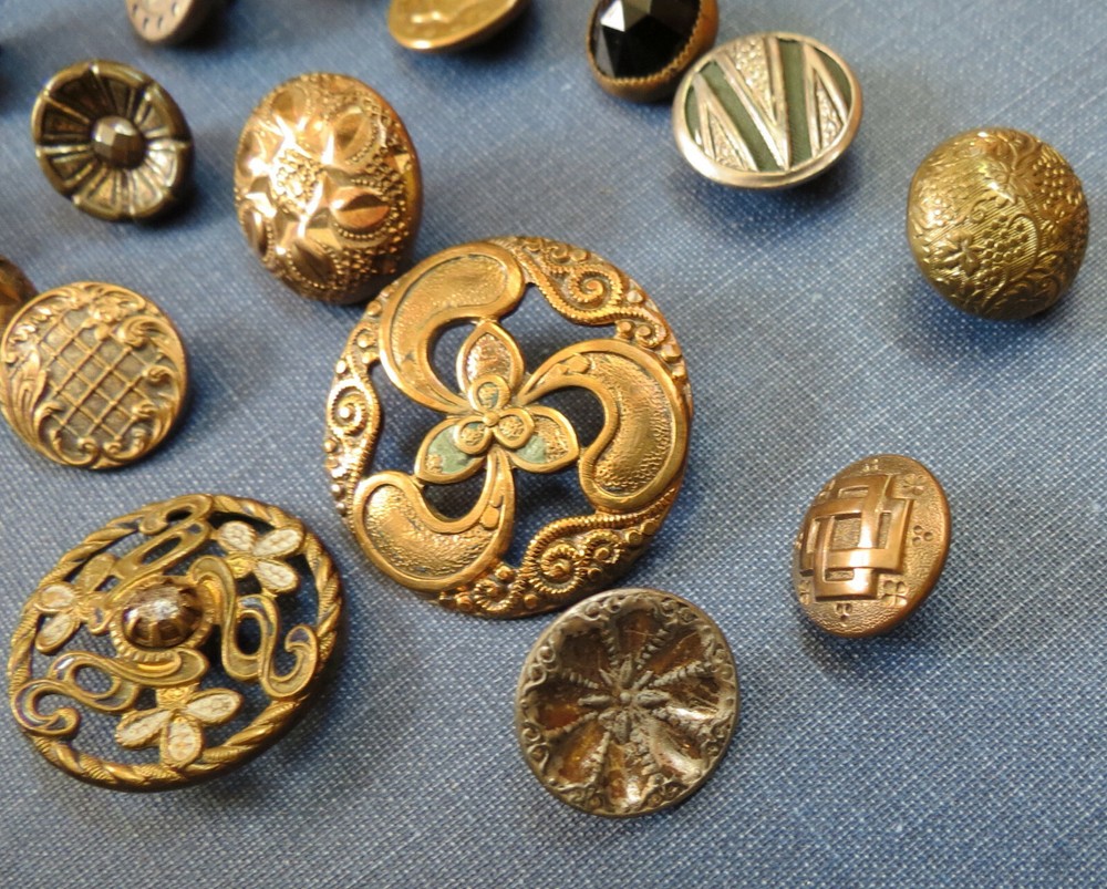 27 UNIQUE & VINTAGE FASHION BUTTONS