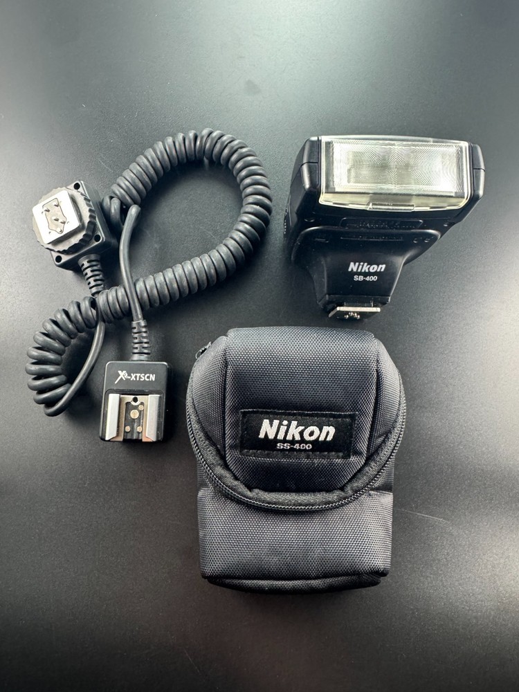 Nikon Speedlight SB-400 Shoe Mount Flash for Nikon + off-camera flash cord