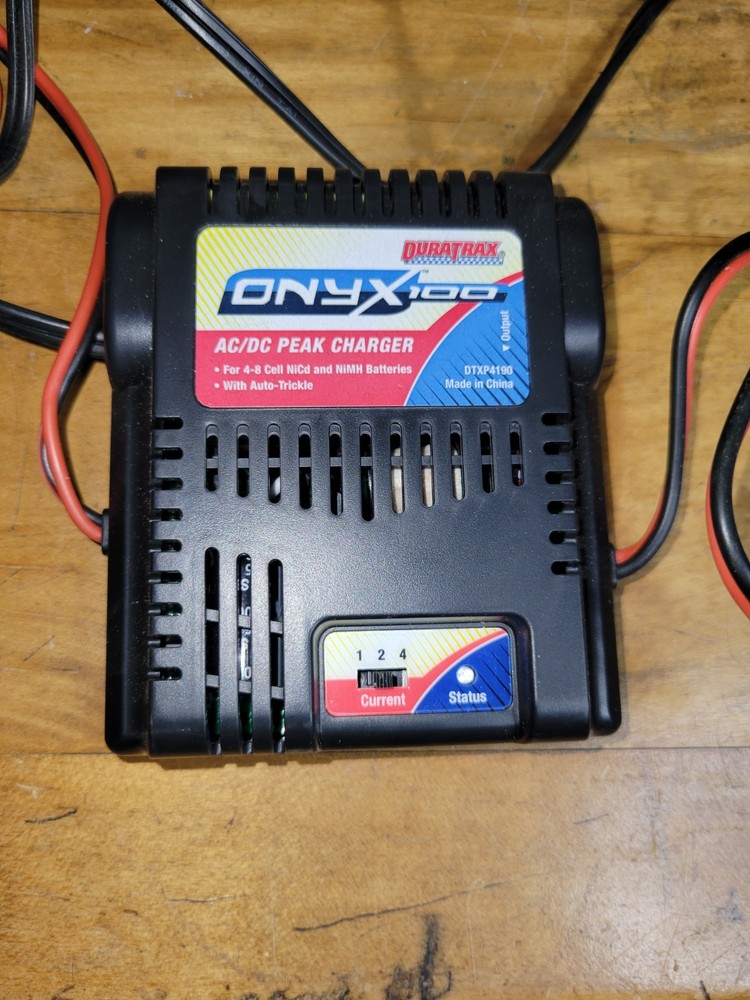 Onyx 100 AC/DC Charger