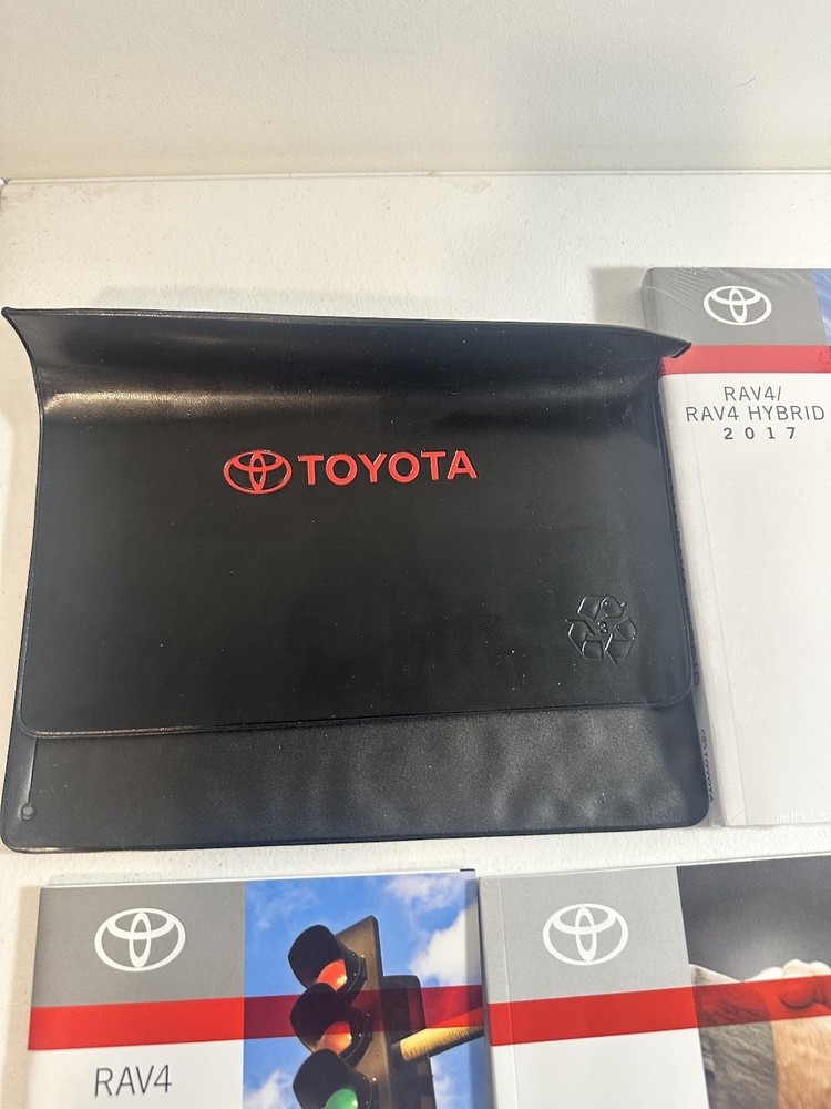 2017 Toyota RAV4 Owner's Manuals Set