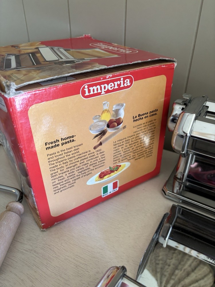 Imperia De Luxe Pasta Machine Maker SP-150 With Attachments Genuine