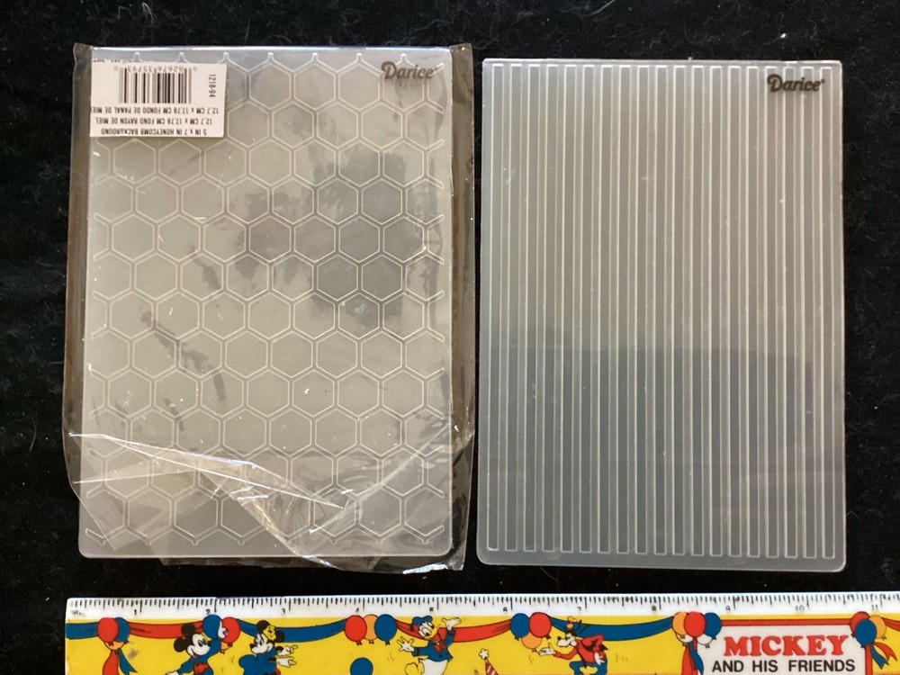 7 darice 1 sizzix embossing folders geometric patterns used