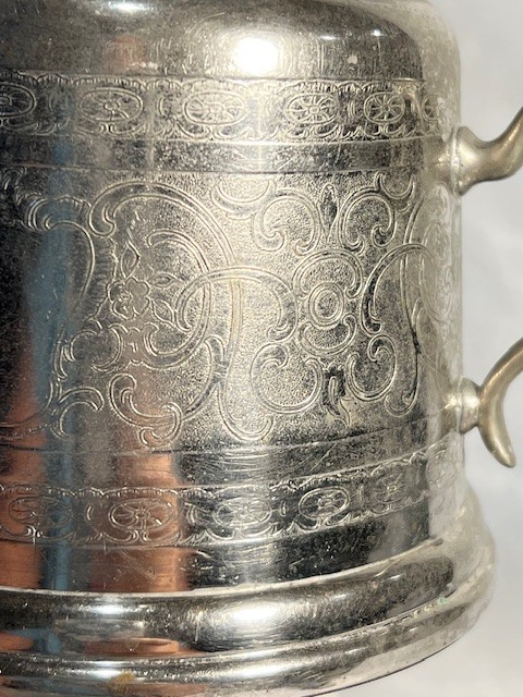 Vtg. Sugar bowl Silver Plated covered Engraved double handle