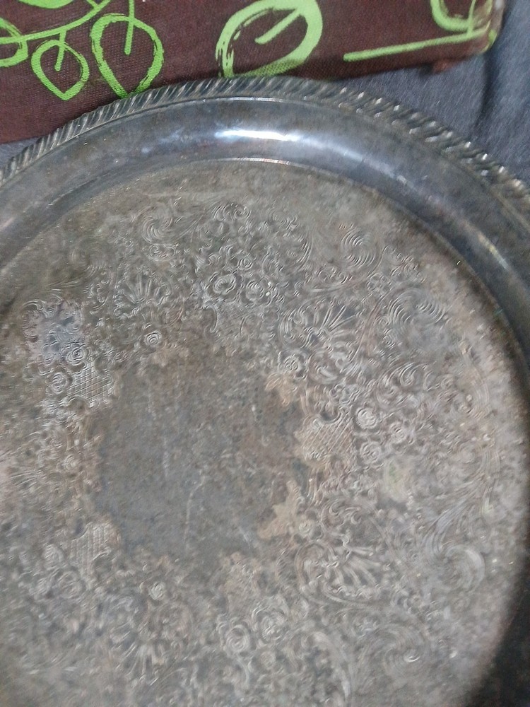 WM Rogers Silverplate Round Serving Tray Style 871