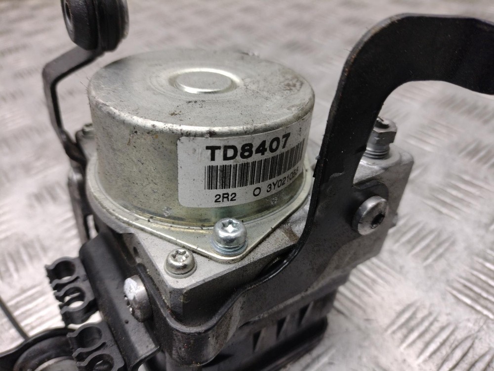 2014 TRIUMPH TIGER 800 XC ABS ABS PUMP
