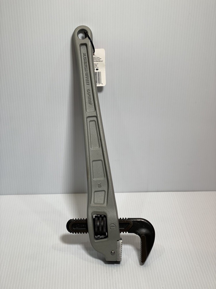 Crescent Pipe Wrench Aluminum Offset Handle 18''