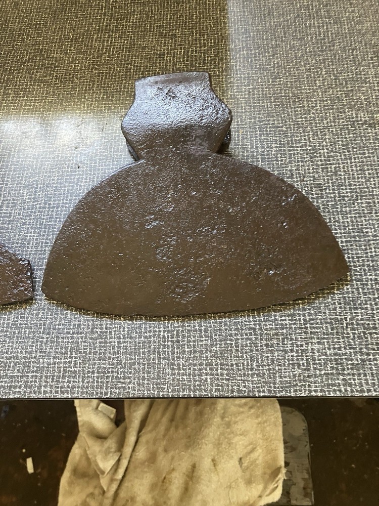 VINTAGE BROAD AXE , HEWING Axe