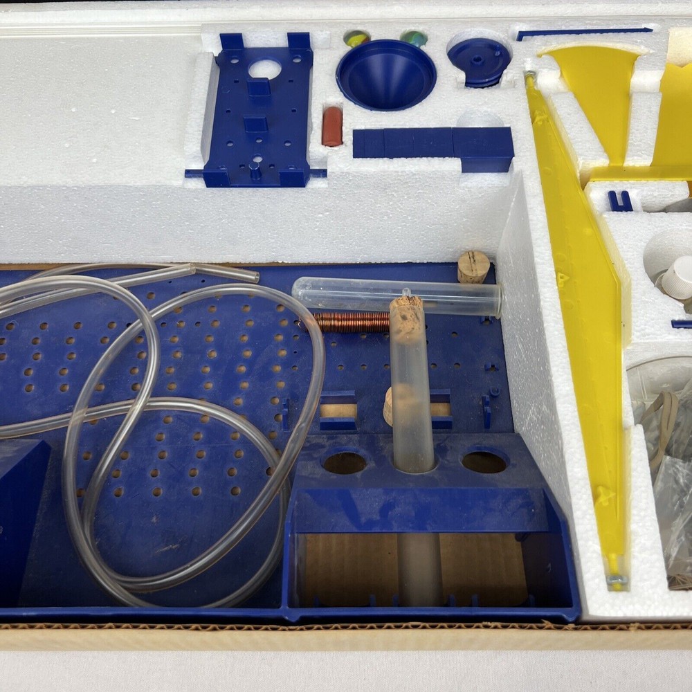 Vintage Science Fair Physics 280 Experiments 1000 Components 1980’s