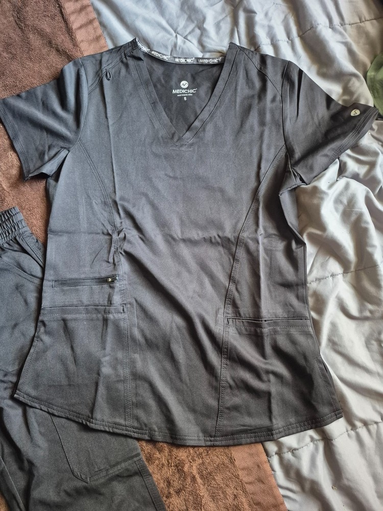 scrub sets women size small