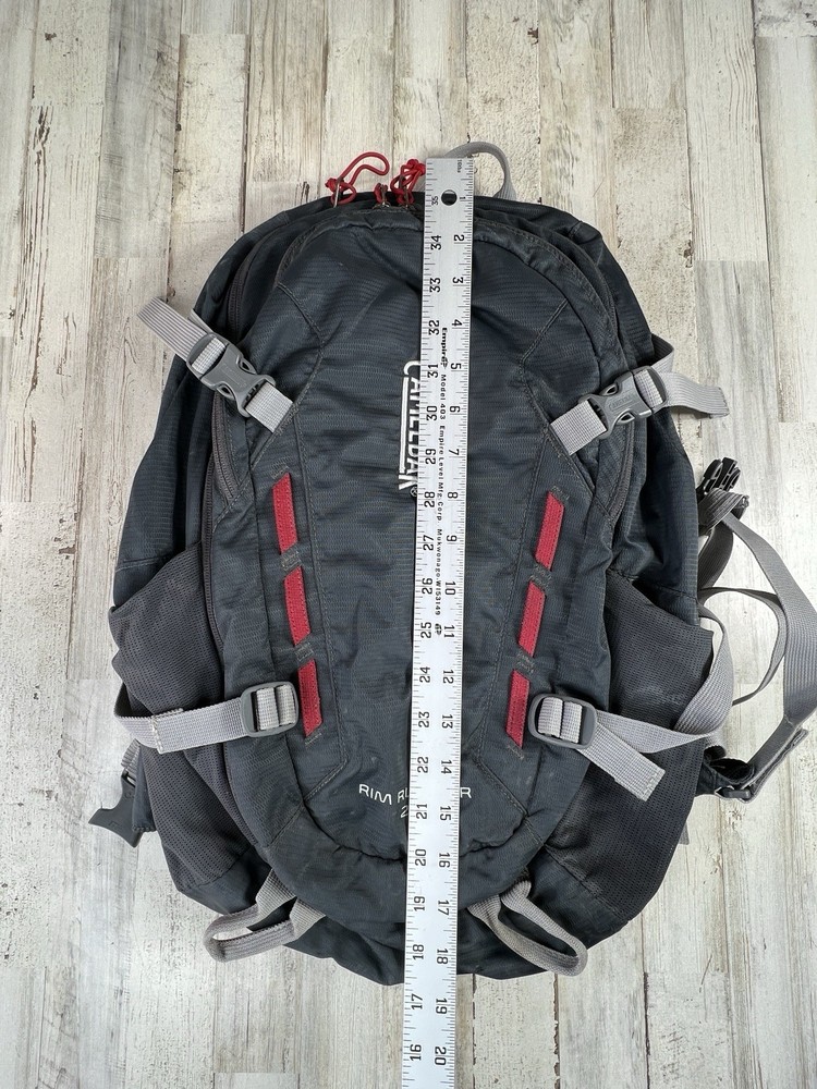 CamelBak Rim Runner 22 Hydration Backpack 22L Gray/Red