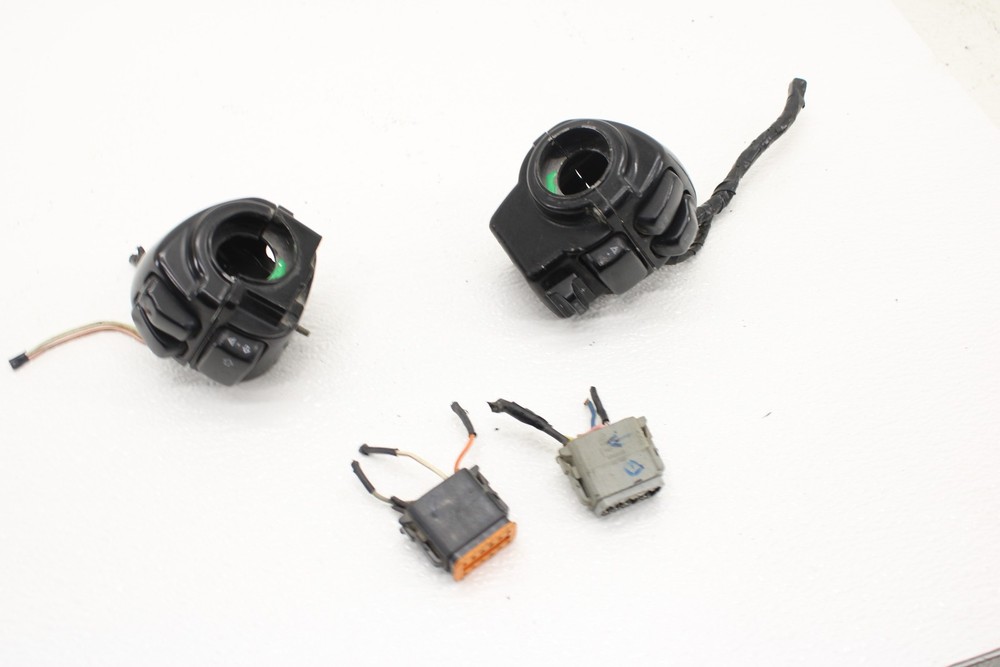 00-05 Harley-davidson Electra Glide Classic Efi Flhtci Right/Left Control Switch