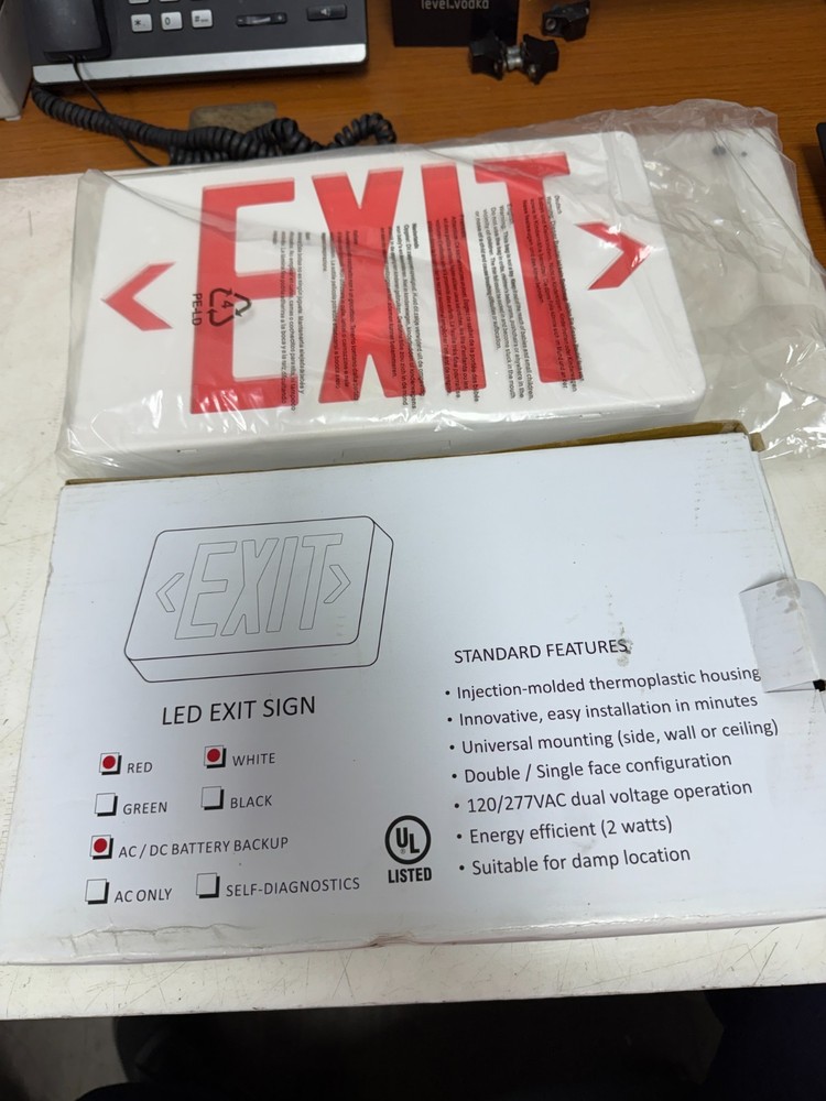 👀 NEW THOMAS & BETTS PLASTIC SELF POWERED RED LED EXIT SIGN QLXN500RN
