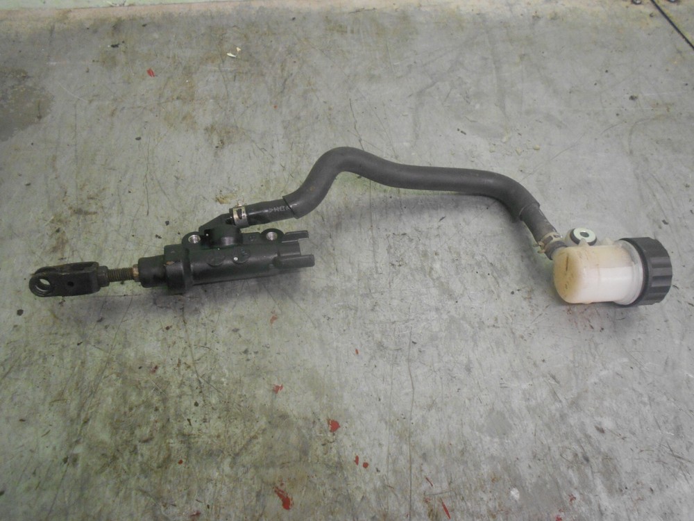 yamaha xsr 700 rear master cylinder