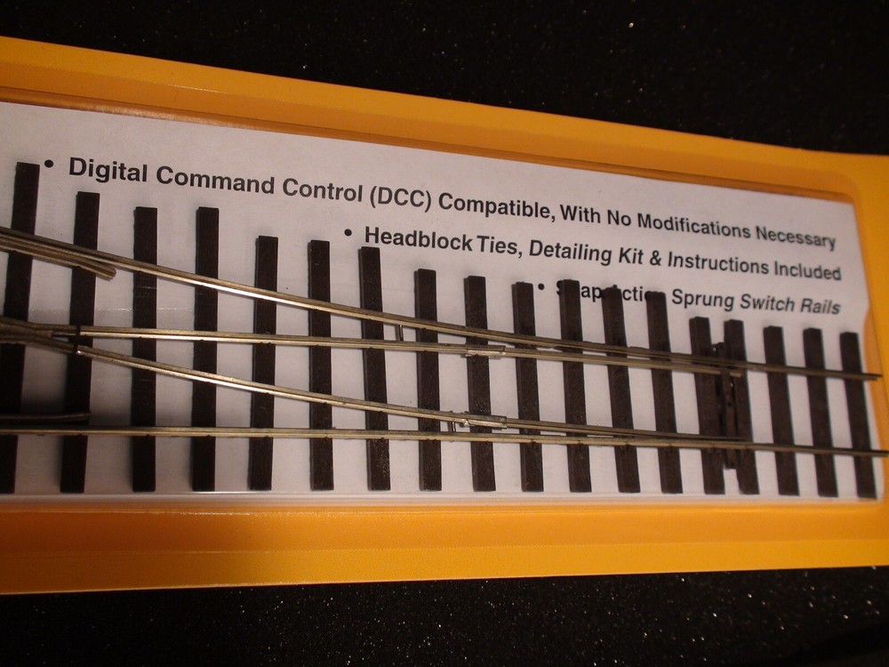 Micro- Engineering #14-404 On30 #5 CODE 83 RH TURNOUT