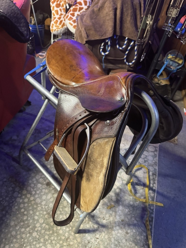 17” stubborn Siegfried saddle