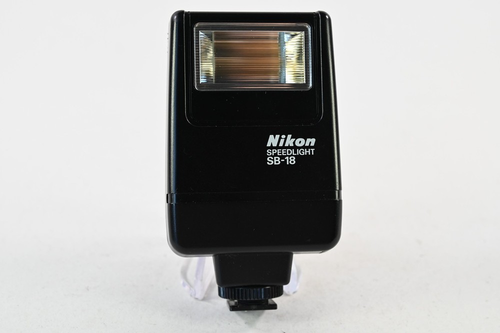 Nikon SB-18 Speedlight Flash #G515