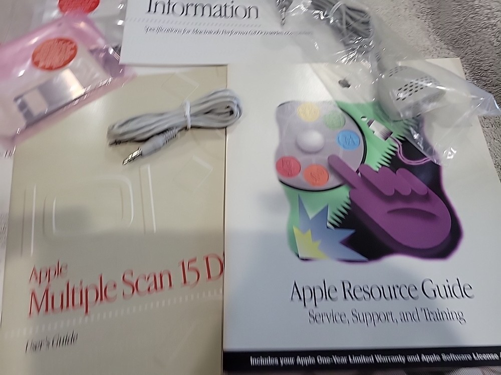 Vintage 1995 Apple System Software Training CD-ROM Macintosh 6200cd RARE!