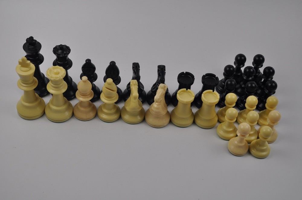 Vintage Chess Pieces Complete Set  Plastic Black and White Beige