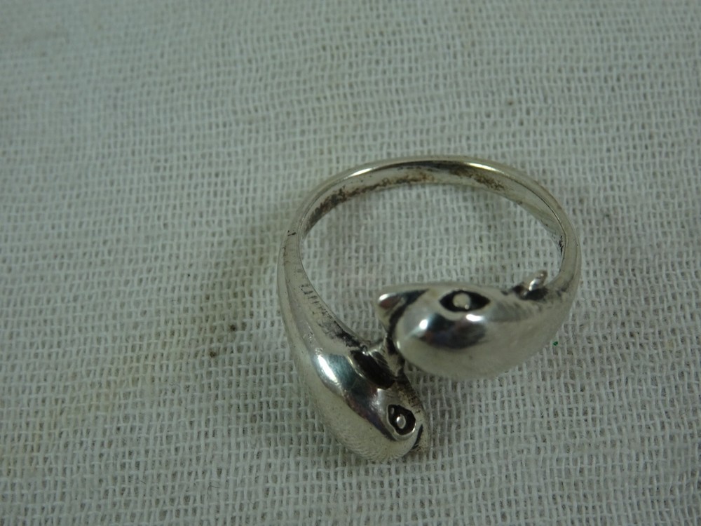 Double Dolphin Sterling Silver Ring 925 size 7-7.25